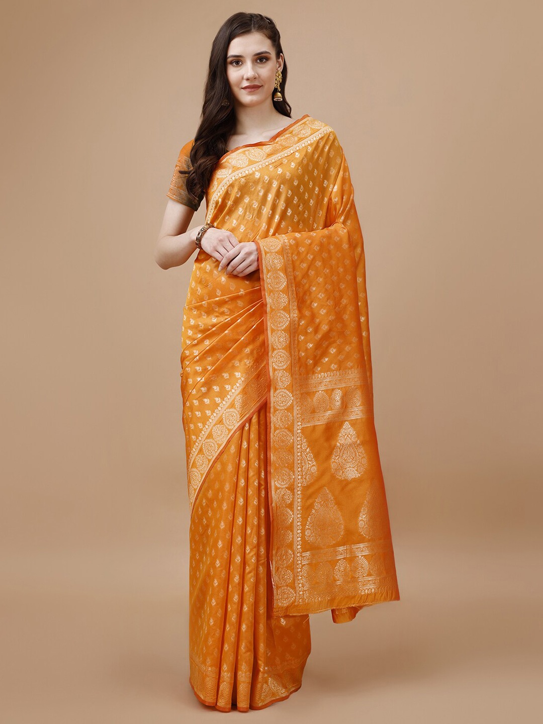 

MAGMINA Paisley Woven Design Zari Detail Pure Silk Saree, Yellow