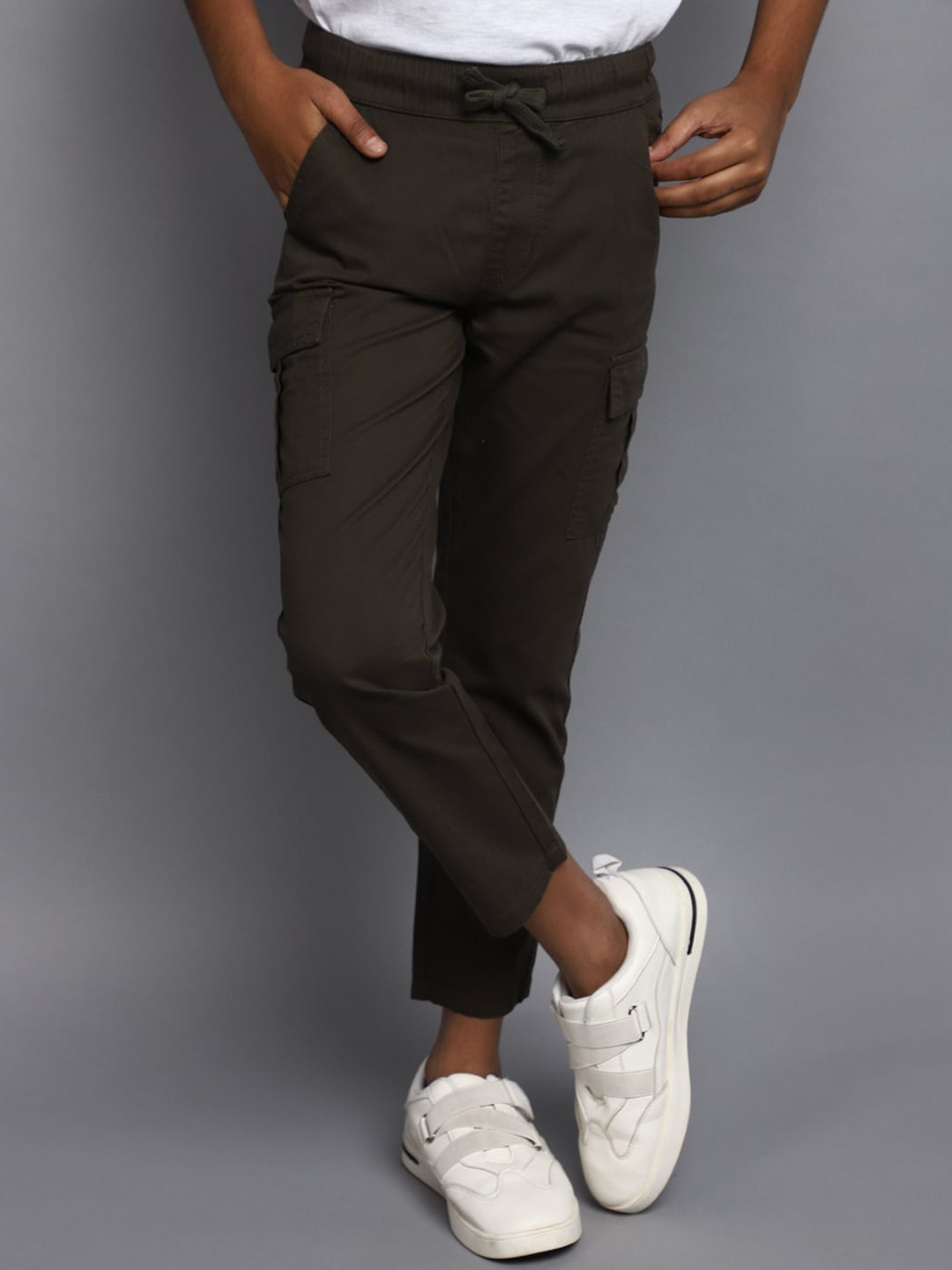 

V-Mart Boys Cotton Cargos Trousers, Olive