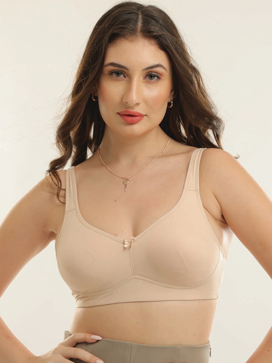 

Reveira Medium Coverage Side Shaper Cotton Minimizer Bra, Nude