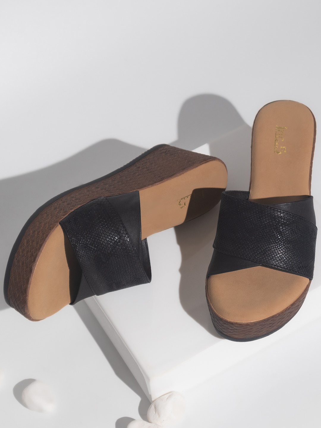 

Inc 5 Textured Wedge Heels, Black
