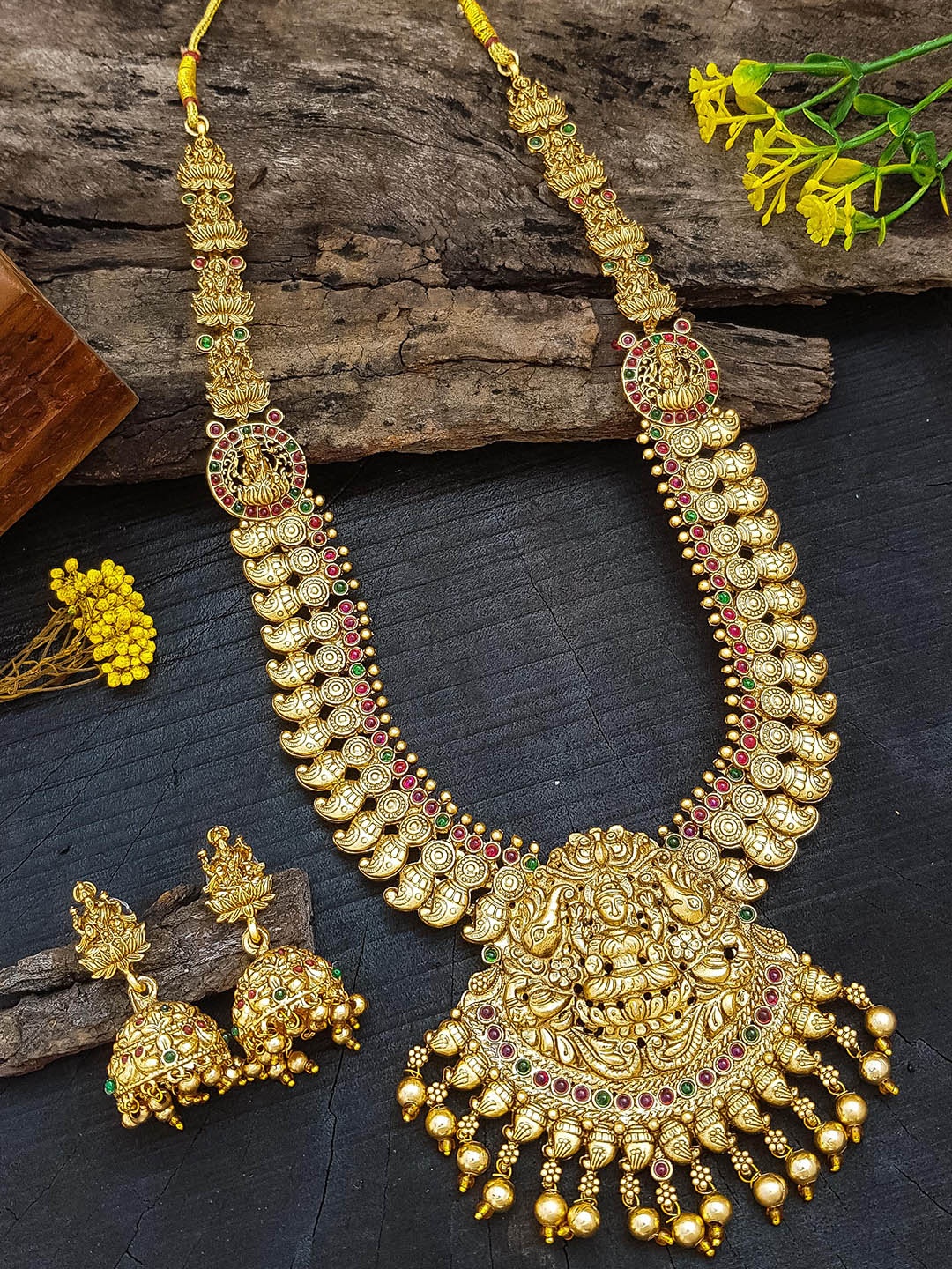 

GRIIHAM Gold-Plated Cubic Zirconia Studded Jewellery Set