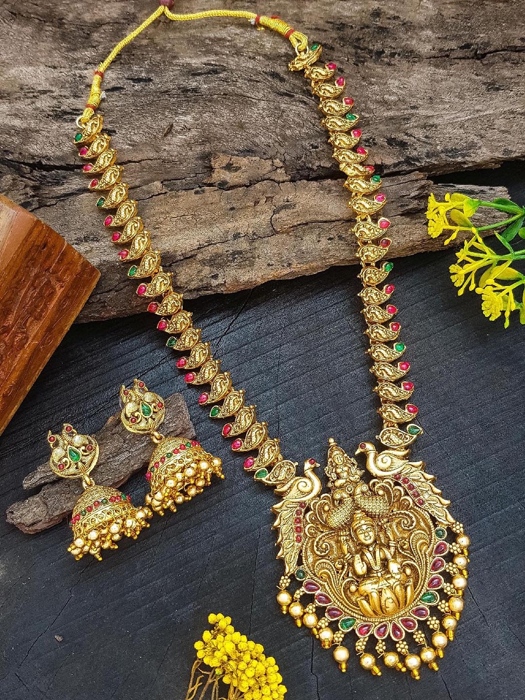 

GRIIHAM Gold Plated Cubic Zirconia Studded Jewellery Set
