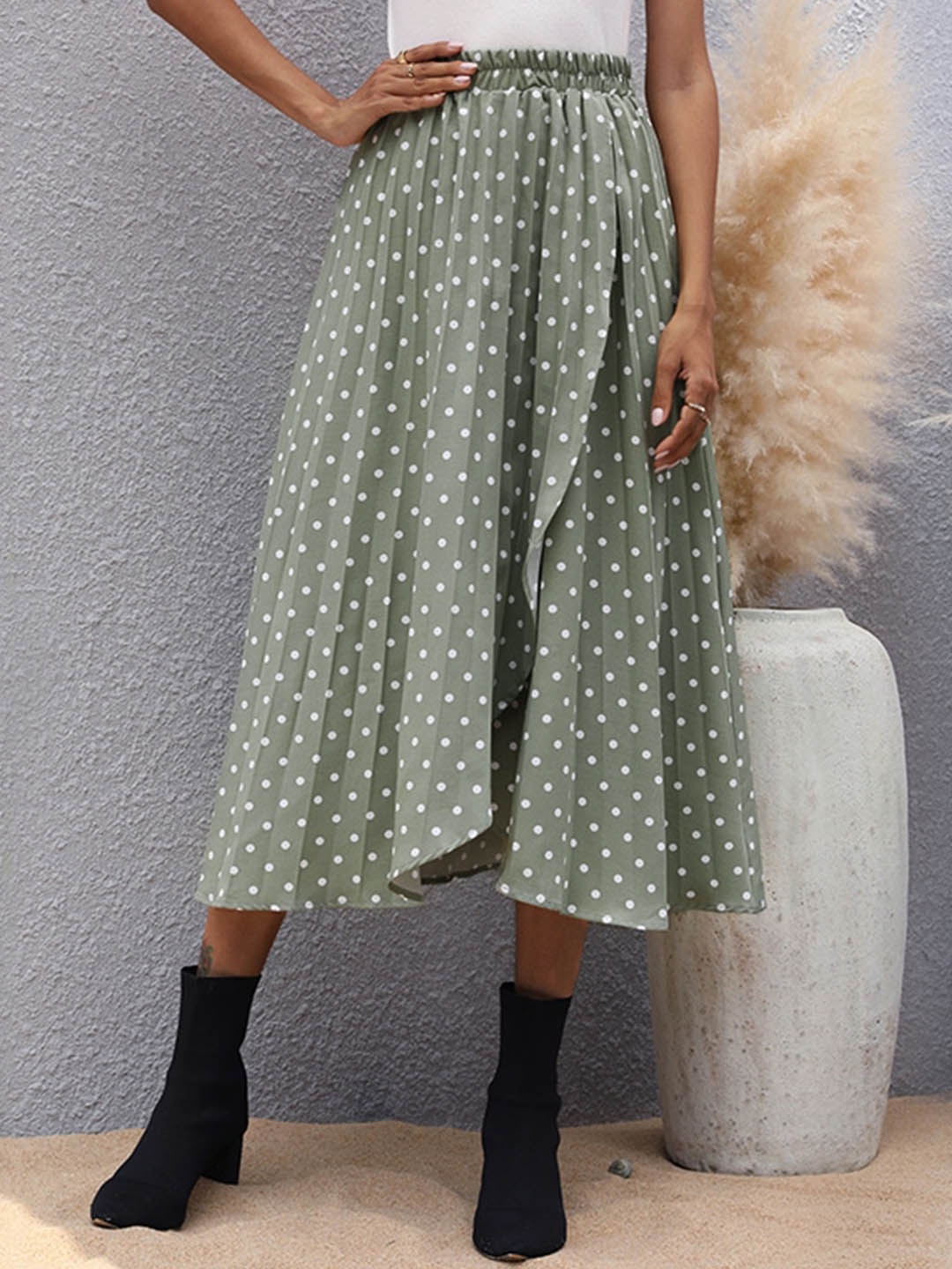 

StyleCast Green Polka Dots Printed A-Line Midi Skirt