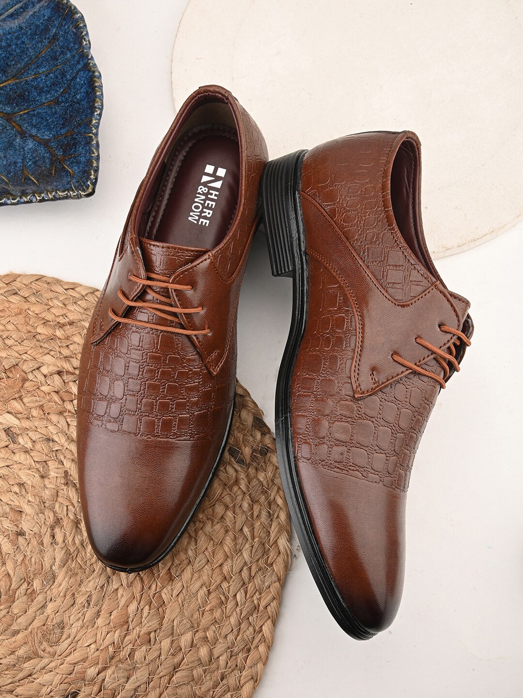 

HERE&NOW Men Tan Brown Textured Formal Derbys