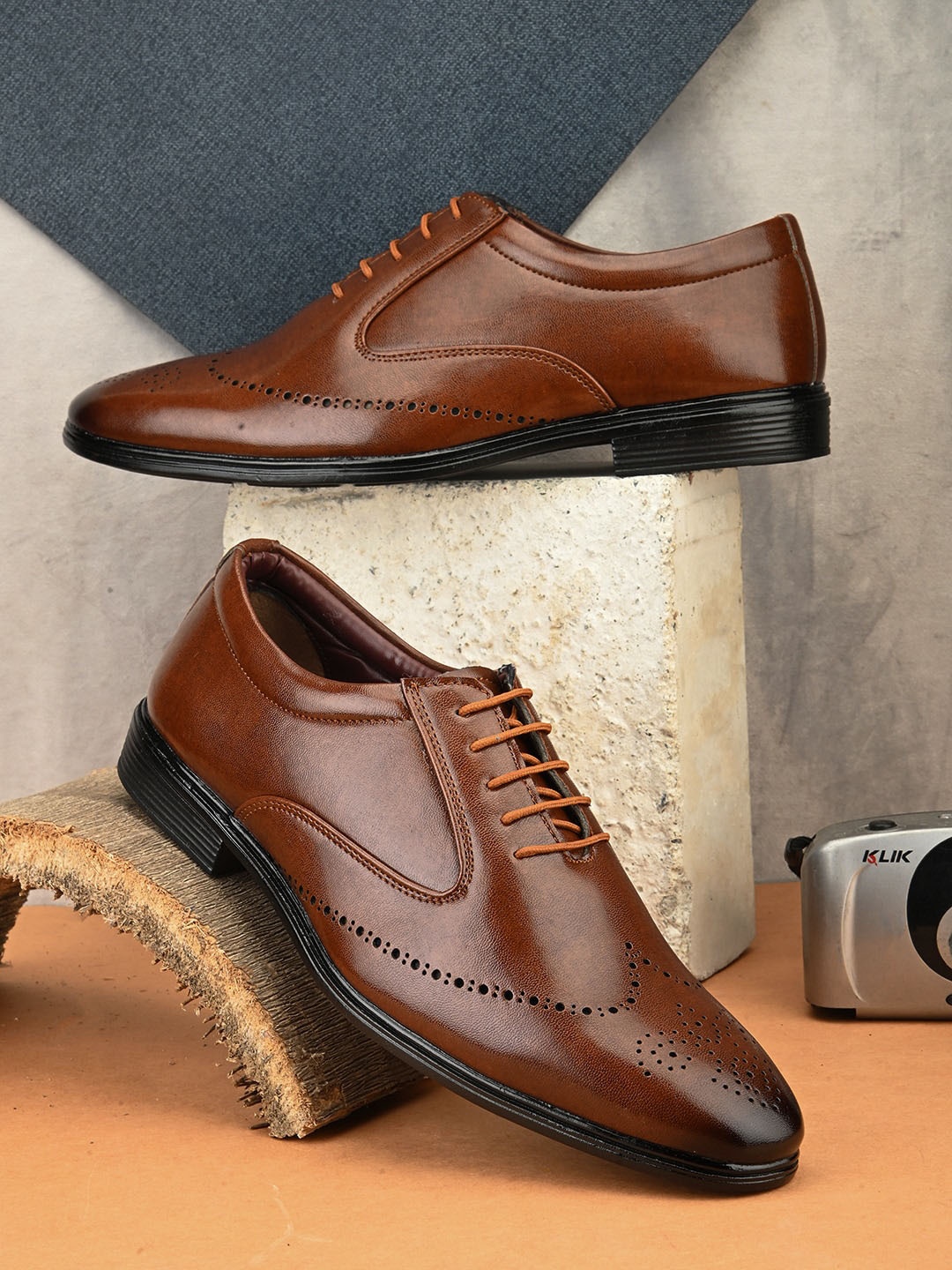 

HERE&NOW Men Tan Brown Textured Formal Brogues
