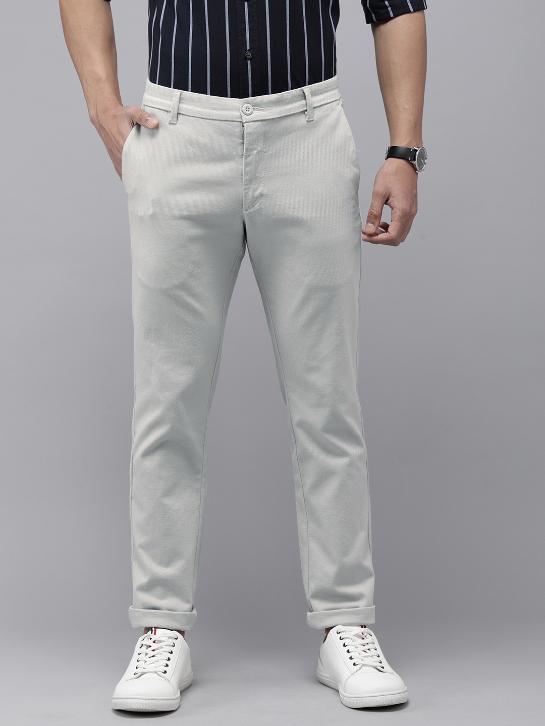

U.S. Polo Assn. Men Textured Slim Fit Mid-Rise Chinos Trousers, Grey