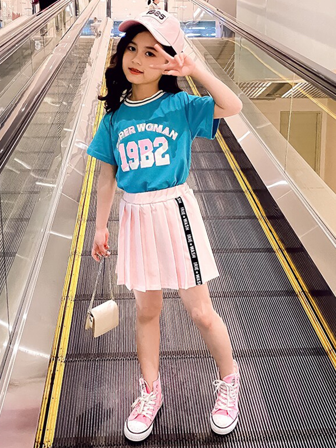 

StyleCast Girls Blue Printed Pure Cotton T-shirt With Skirt