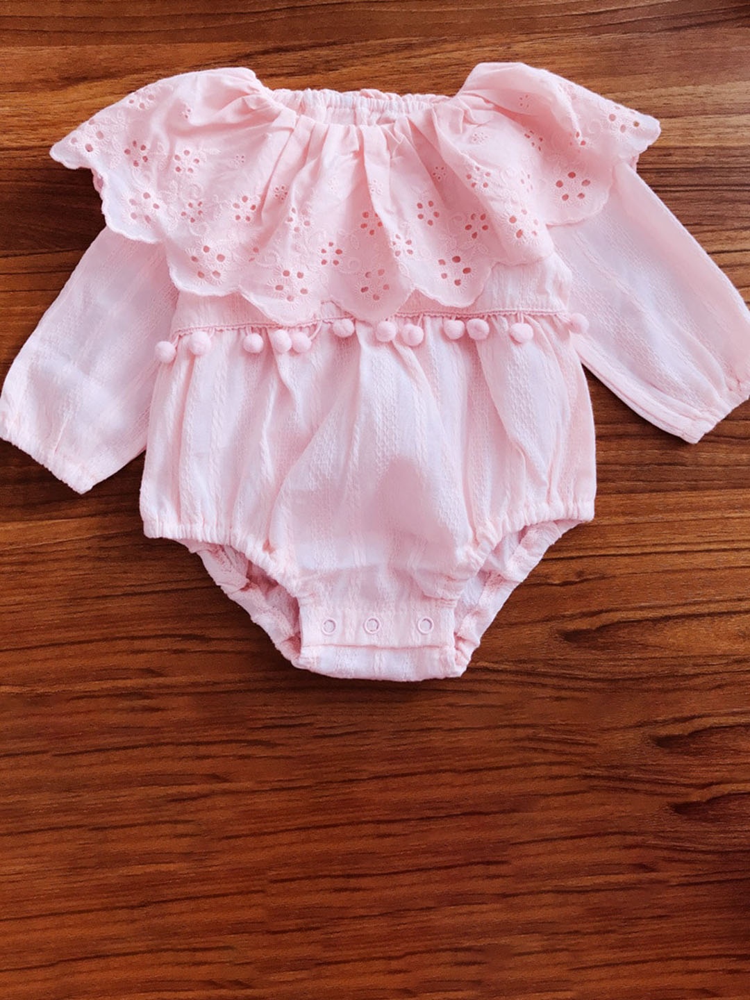 

StyleCast Infant Infant Girls Self Design Cotton Bodysuit, Pink