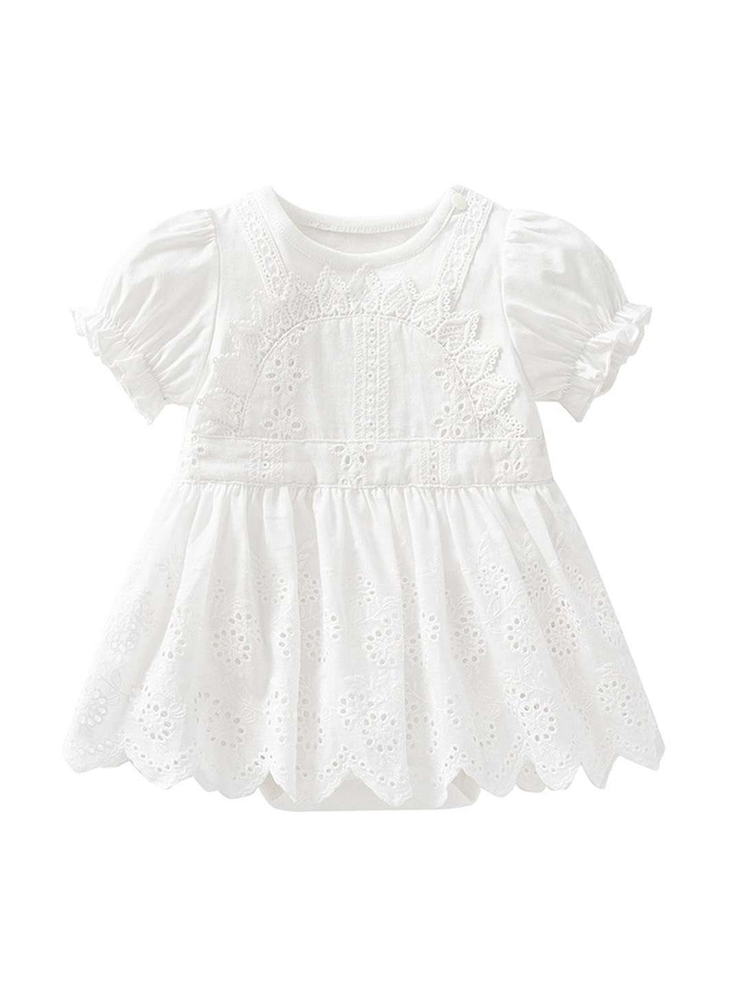 

StyleCast Infants White Self Design Cotton Bodysuit