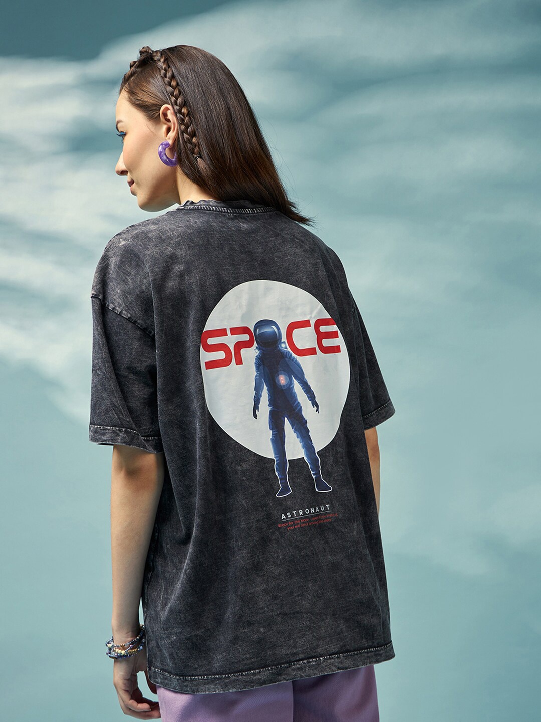 

Bewakoof Black Nasa Printed Drop-Shoulder Sleeves Cotton Oversized T-shirt