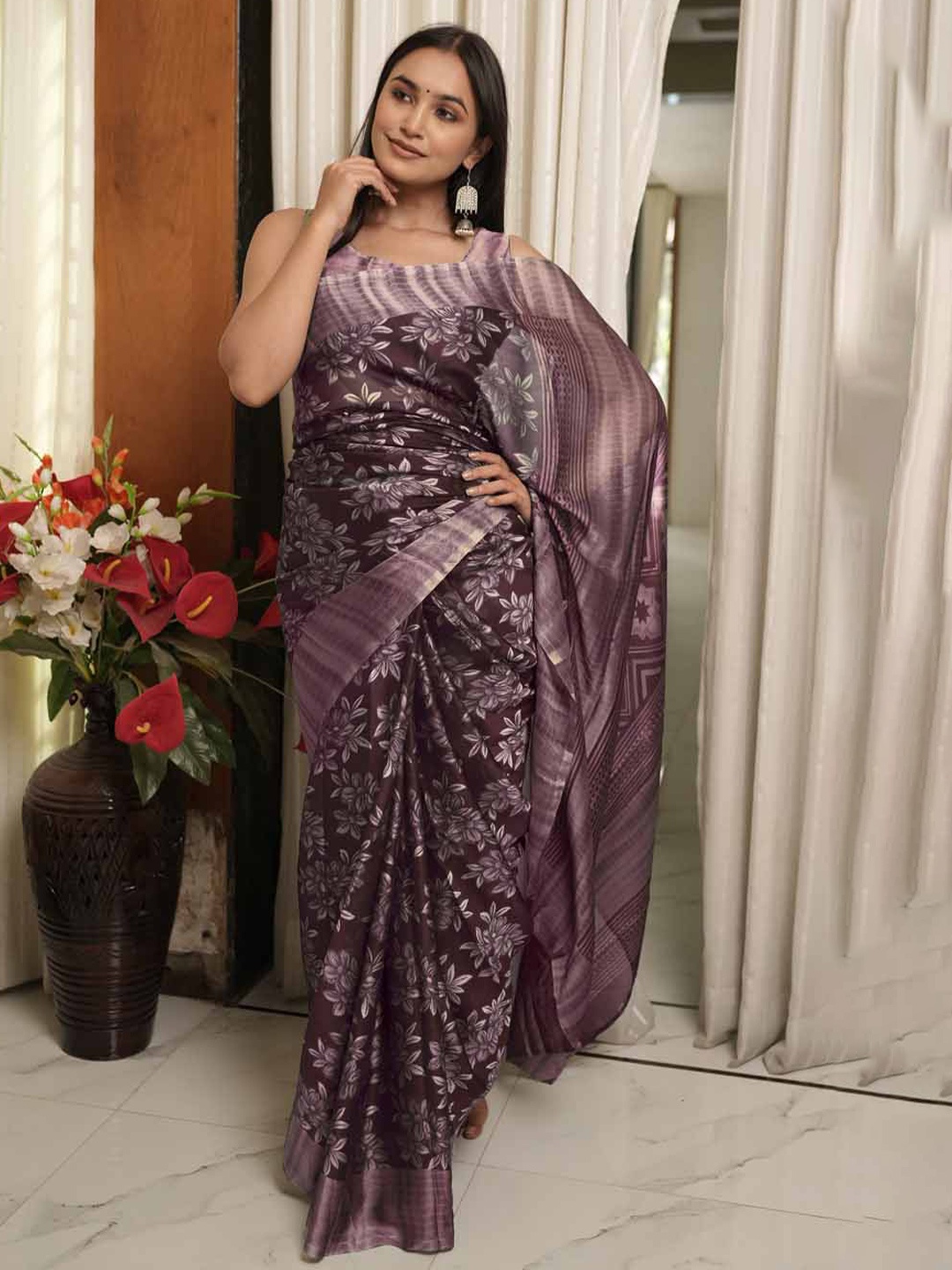 

KALINI Floral Printed Saree, Purple
