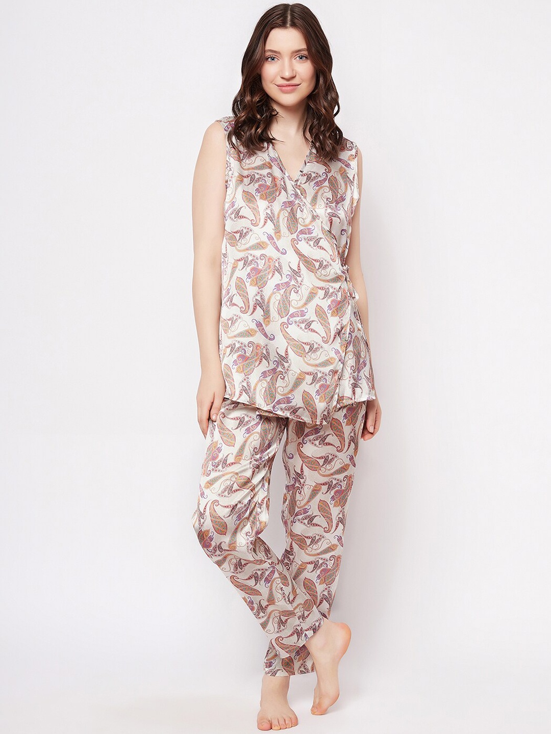 

Clovia Abstract Printed Night suit, Beige