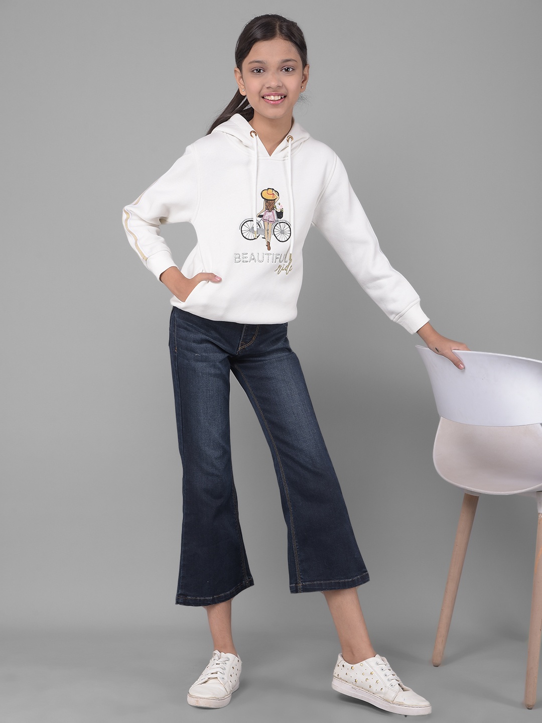 

Crimsoune Club Girls Conversational Embroidered Hooded Pullover Sweatshirt, White