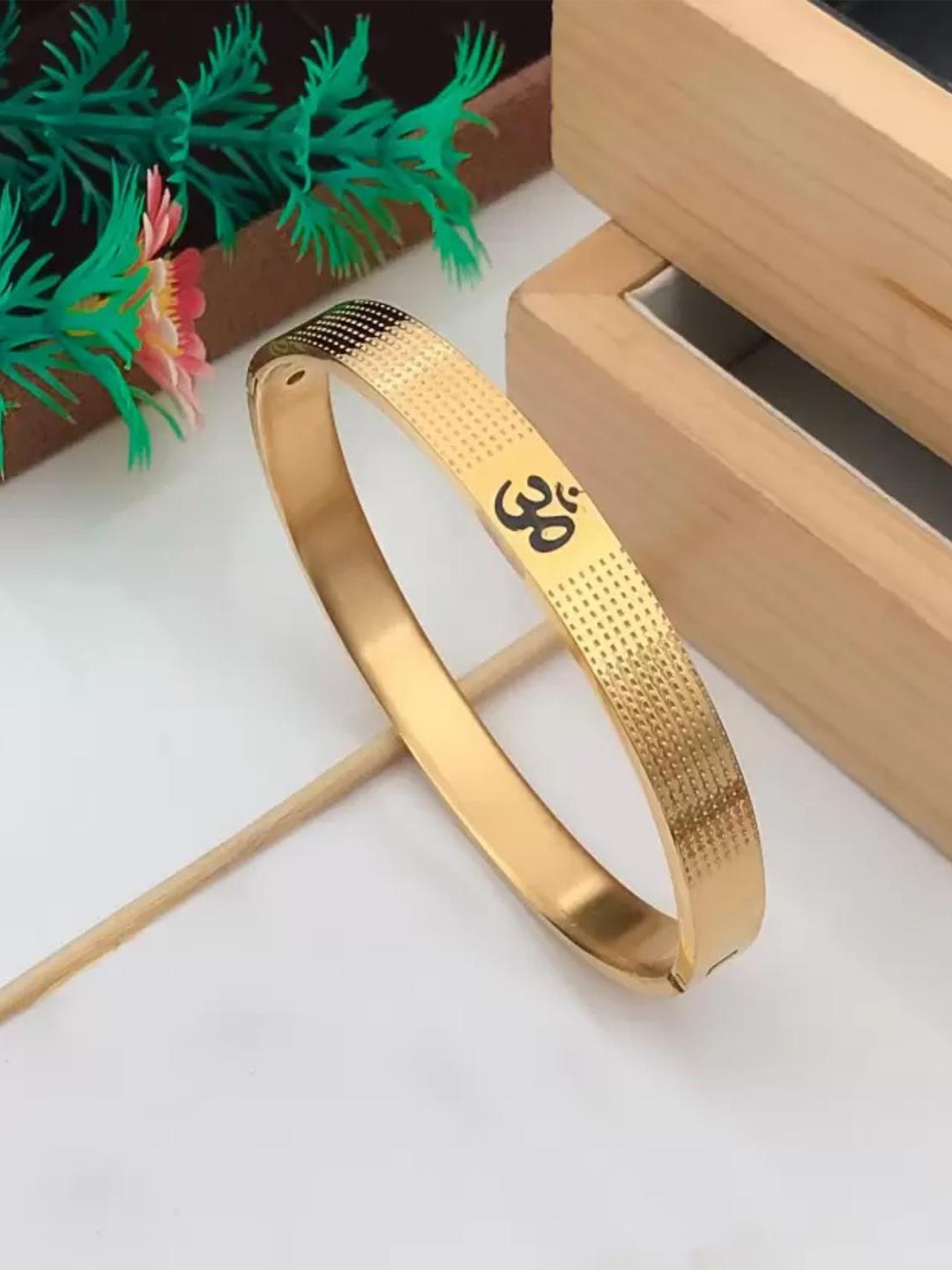 

MYKI OM Engraved Gold-Plated Bangle-Style Bracelet