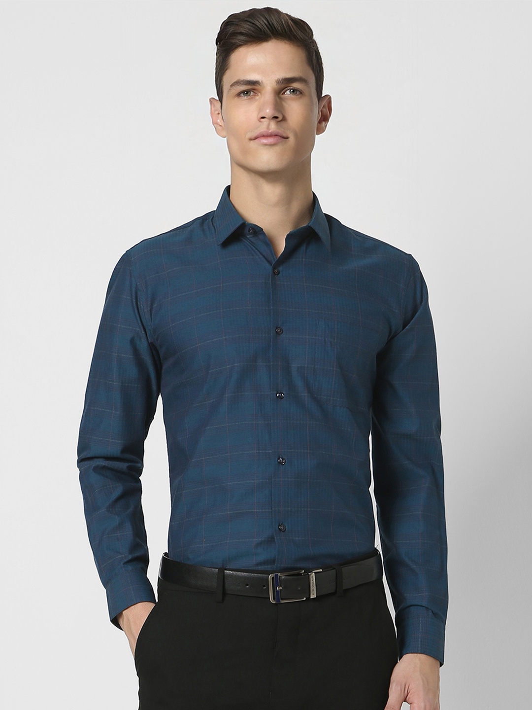 

Peter England Men Navy Blue Slim Fit Opaque Checked Formal Shirt
