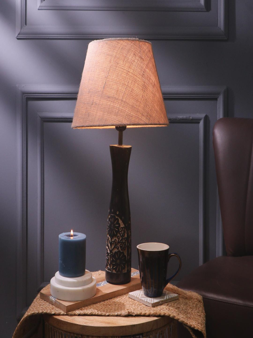 

The Decor Mart Beige Floral Frustum Impressed Table Lamp With Shade
