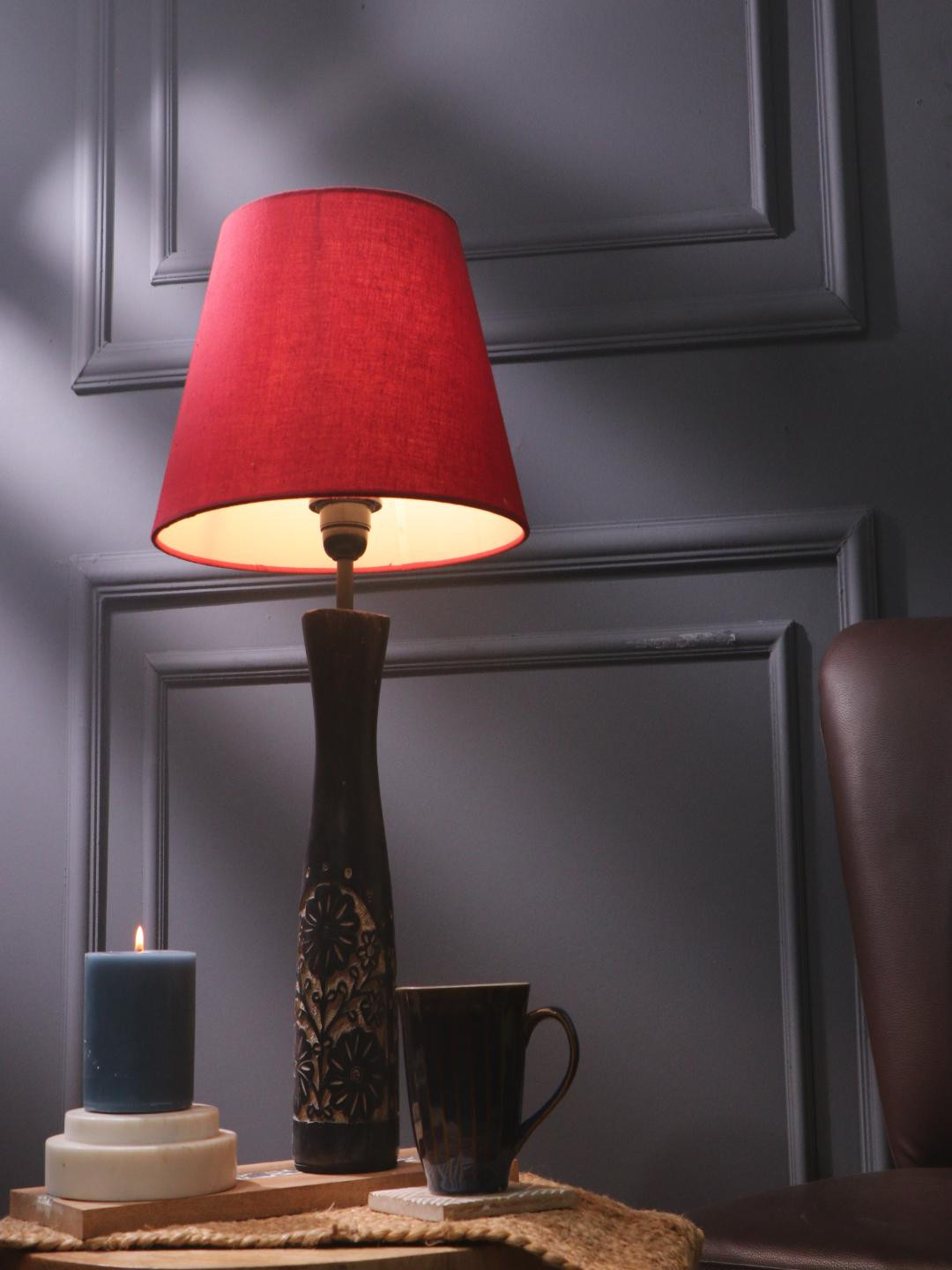 

The Decor Mart New Table Lamp Red Floral Frustum Impressed Table Lamp With Shade