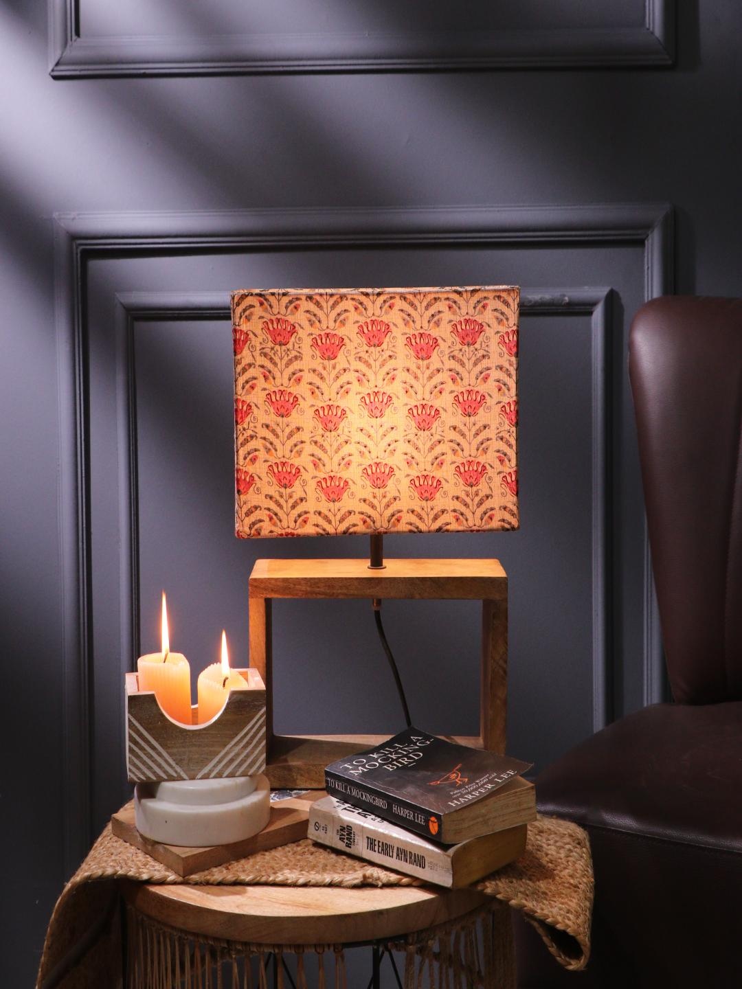 

The Decor Mart Beige & Red Printed Rectangle Wood Table Lamp & Shade