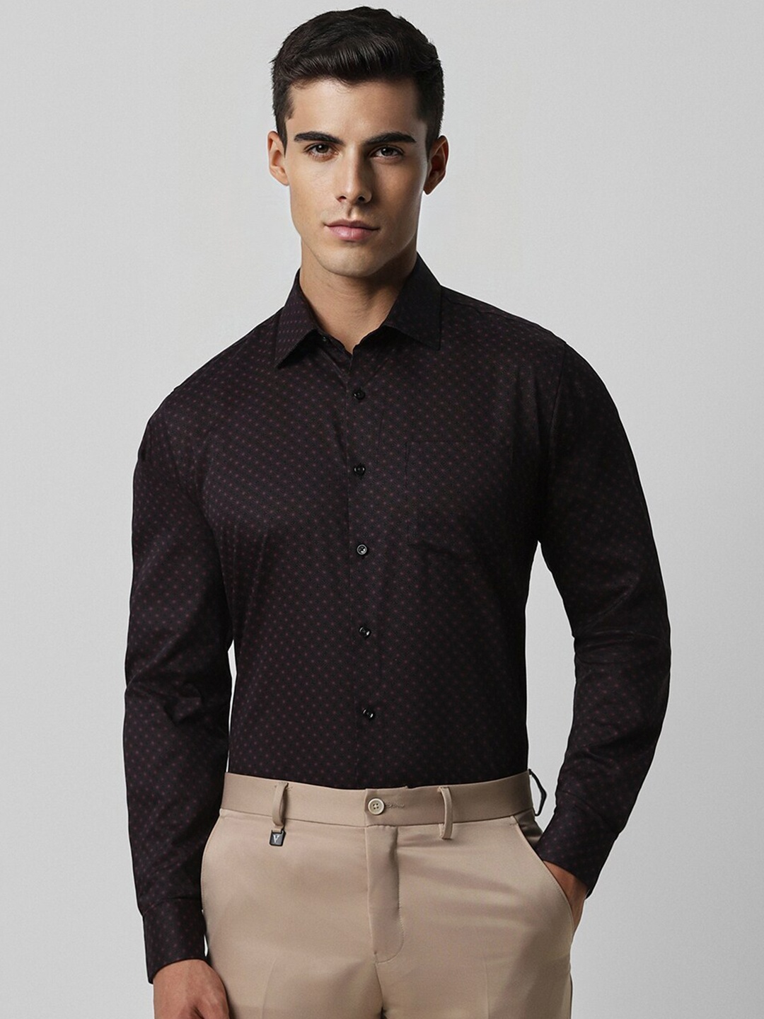 

Van Heusen Slim Fit Floral Printed Pure Cotton Formal Shirt, Black