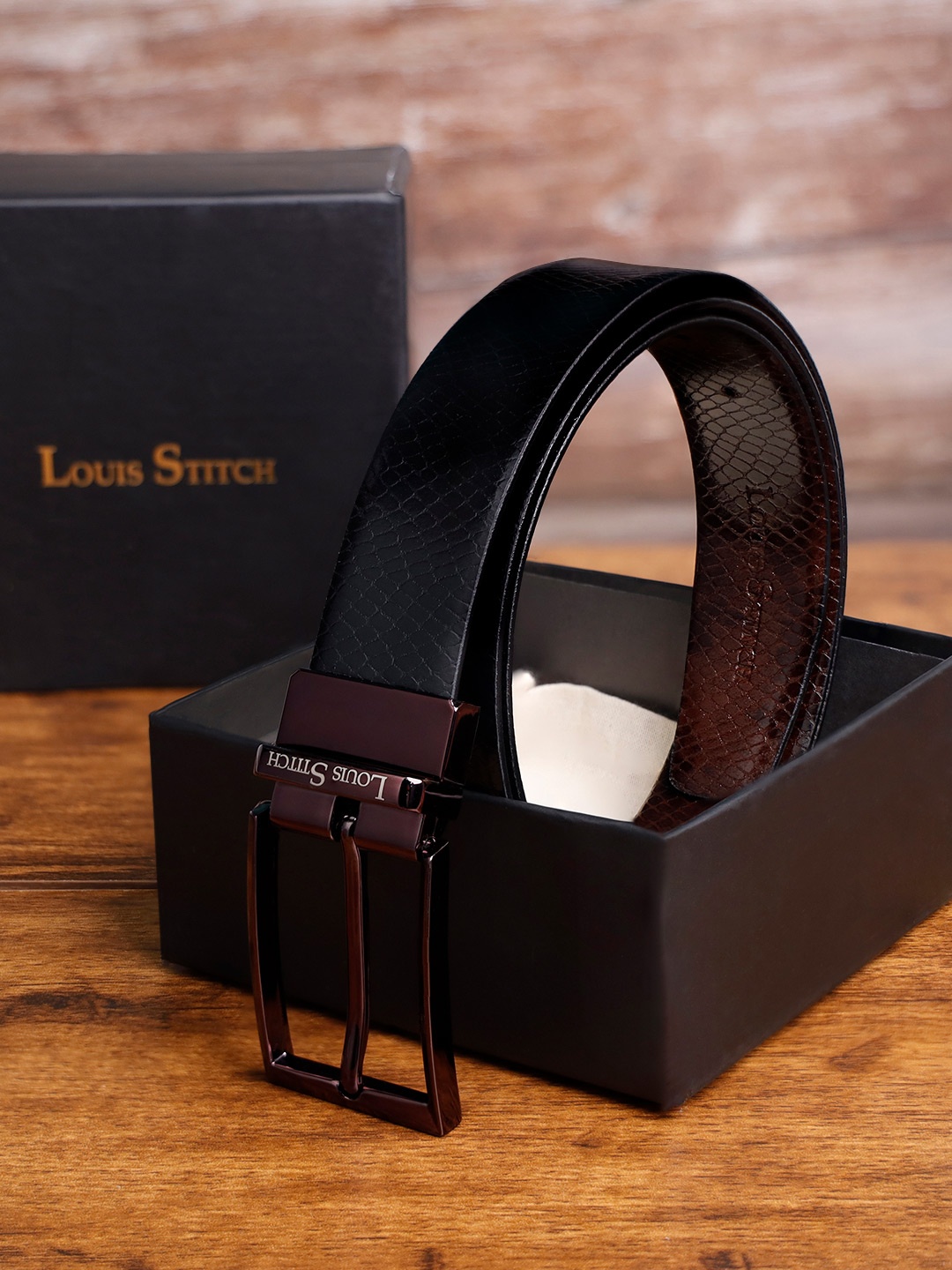 

LOUIS STITCH Men Textured Leather Reversible Formal Belt, Black