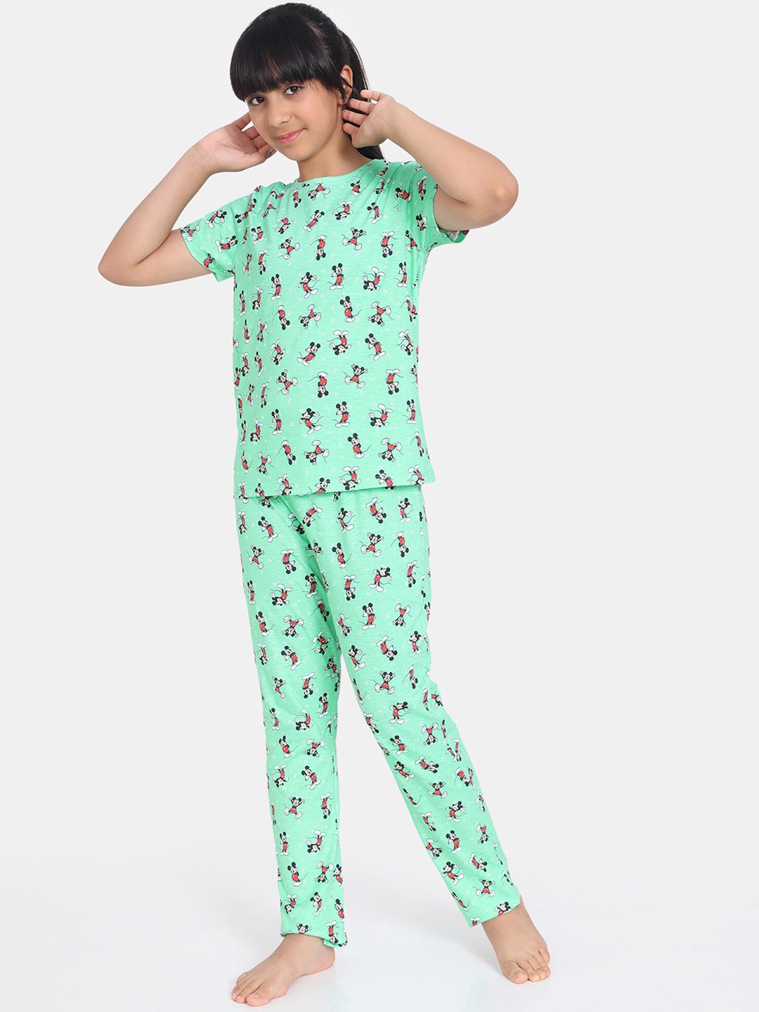 

Rosaline by Zivame Girls Mickey Mouse Printed T-shirt & Capris, Green