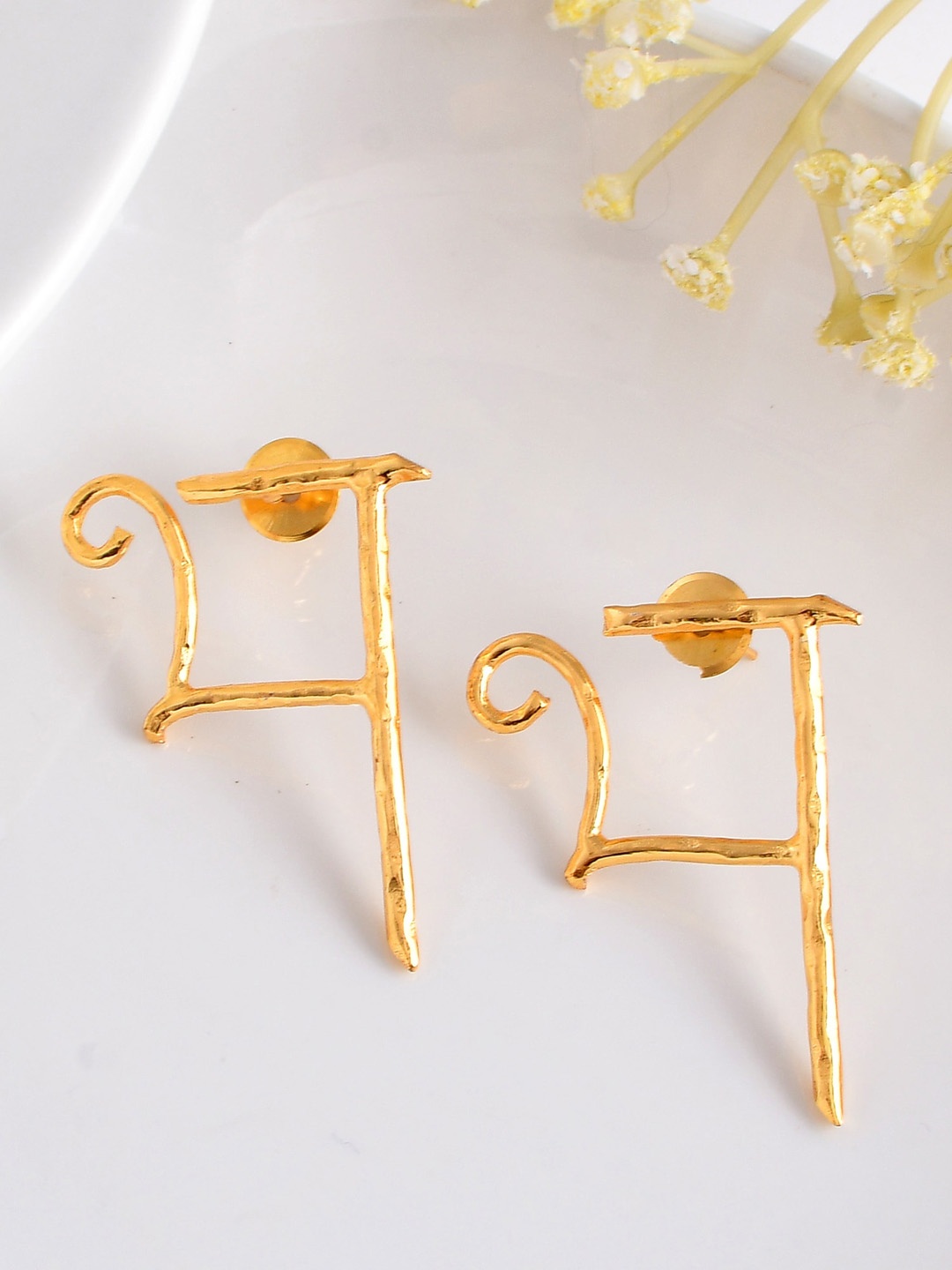 

ZURII Gold-Plated Classic Drop Earrings
