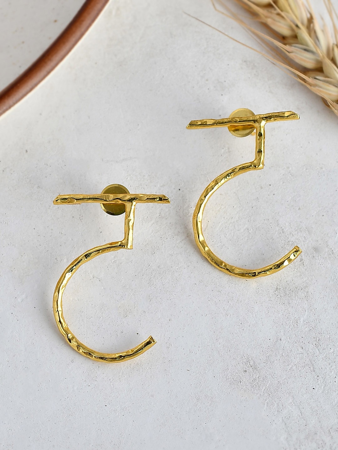 

ZURII Gold-Plated Brass Classic Drop Earrings