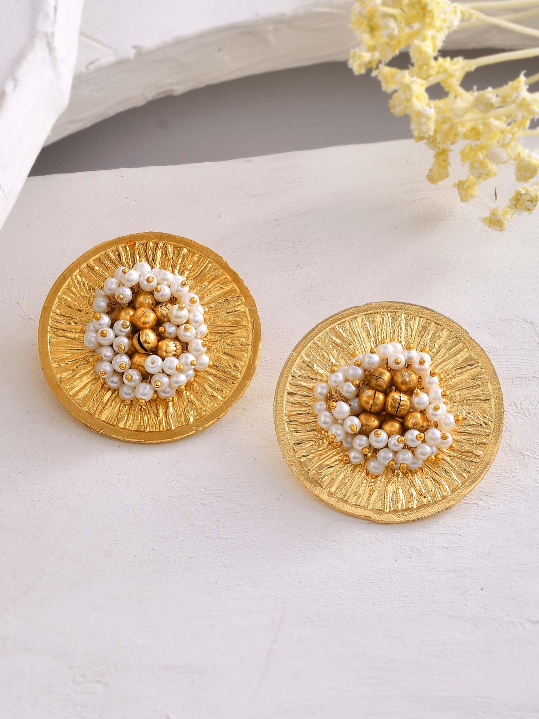 

ZURII Gold-Plated Contemporary Drop Earrings