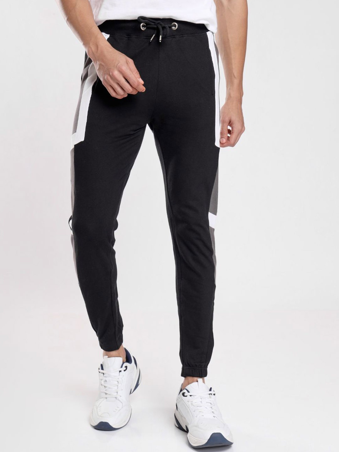 

NOBERO Men Striped Pure Cotton Jogger, Black