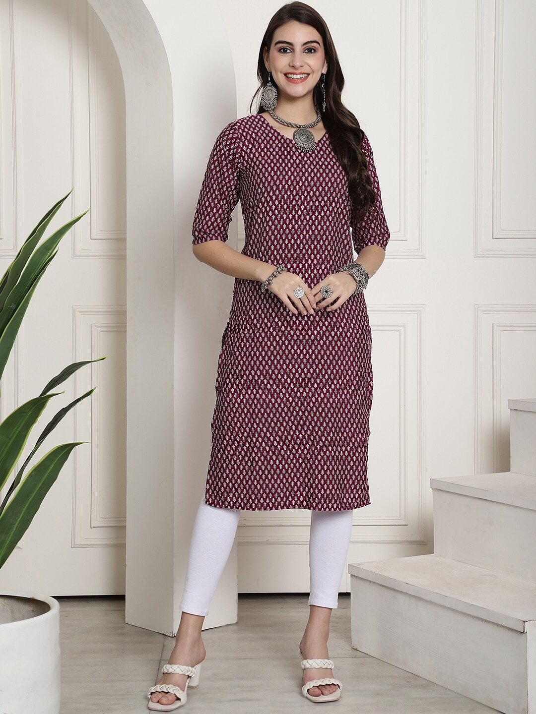 

Ethnic basket Ethnic Motifs Printed Stright Crepe Kurta, Pink