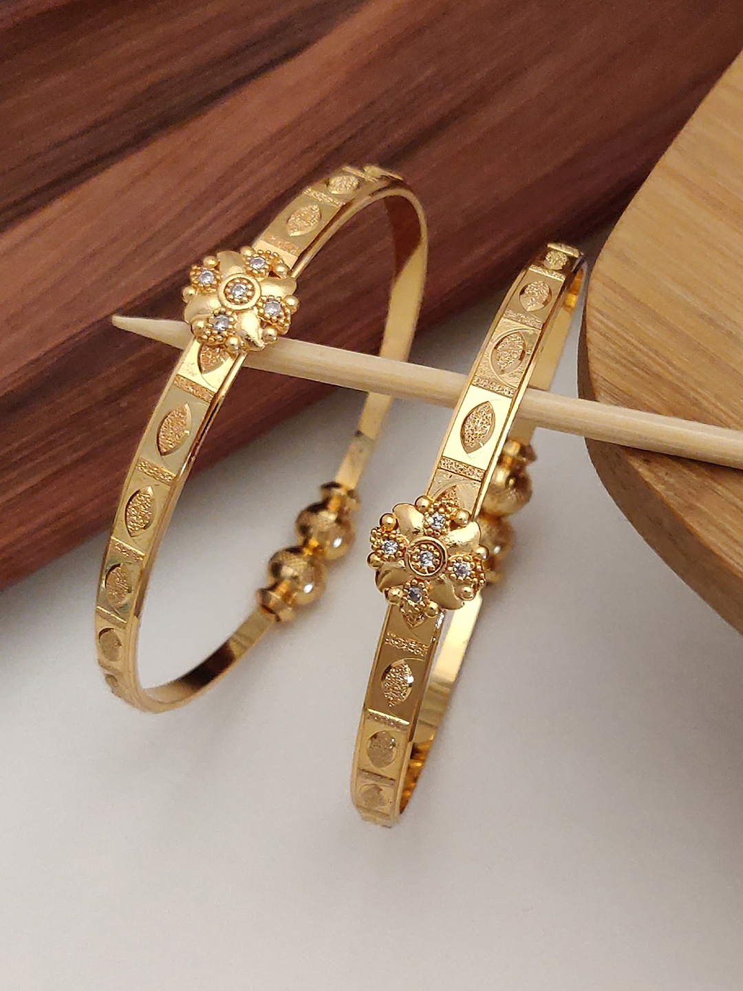 

Shining Diva Set Of 2 Gold-Plated Crystal-Studded Bangles