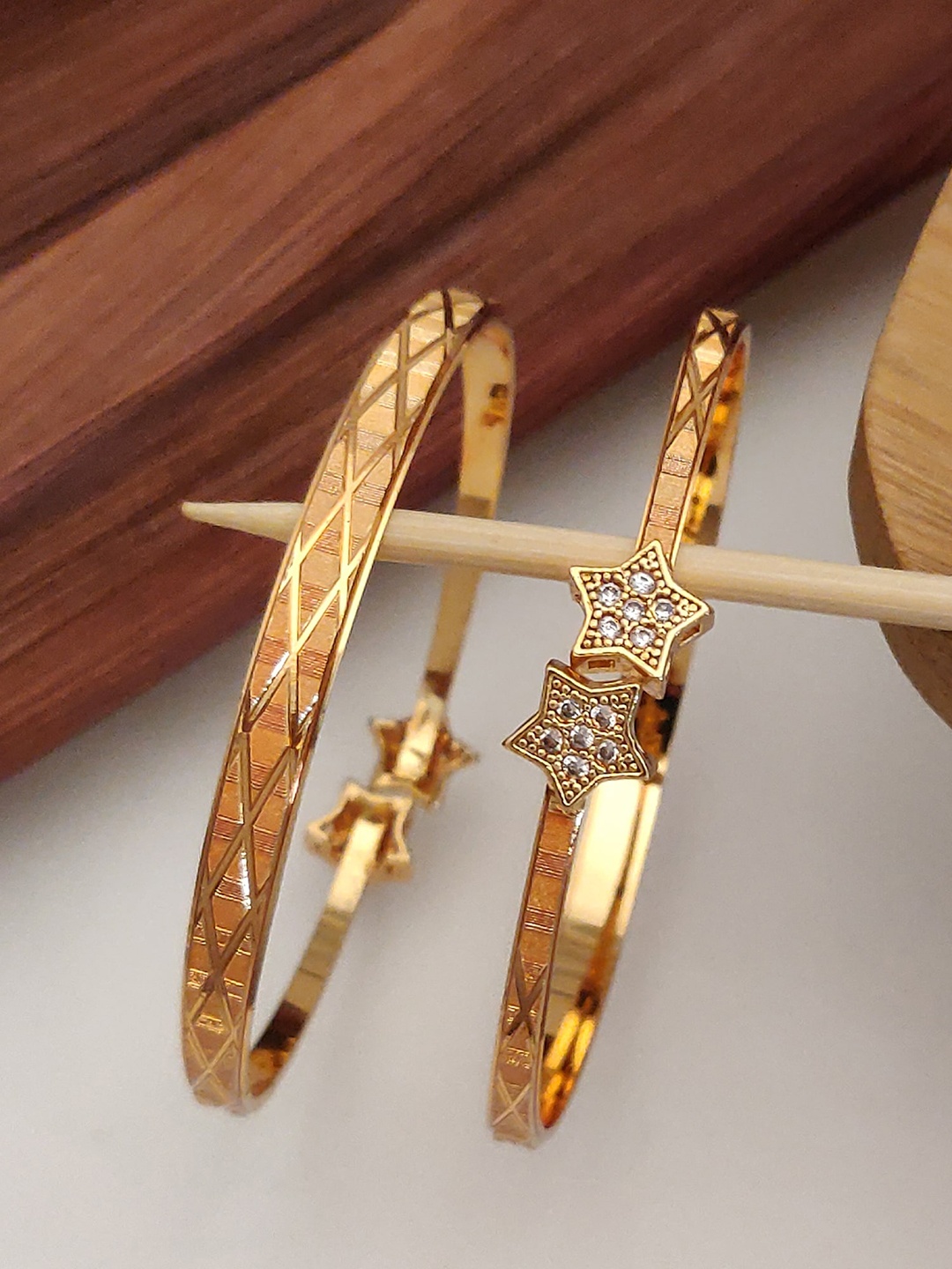 

Shining Diva Set Of 2 Gold-Plated Crystal-Studded Bangles