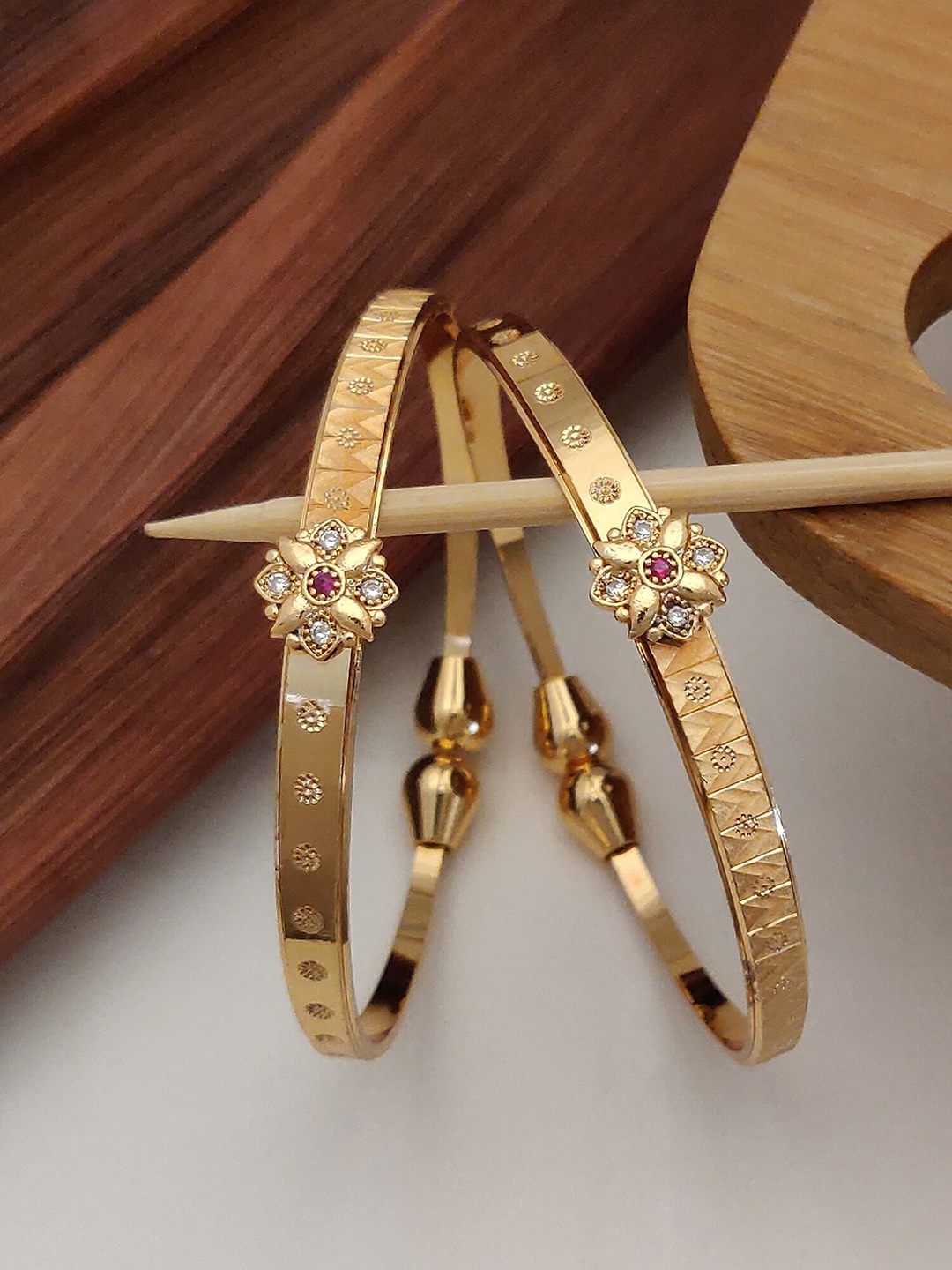 

Shining Diva Set Of 2 Gold-Plated Crystal-Studded Bangles
