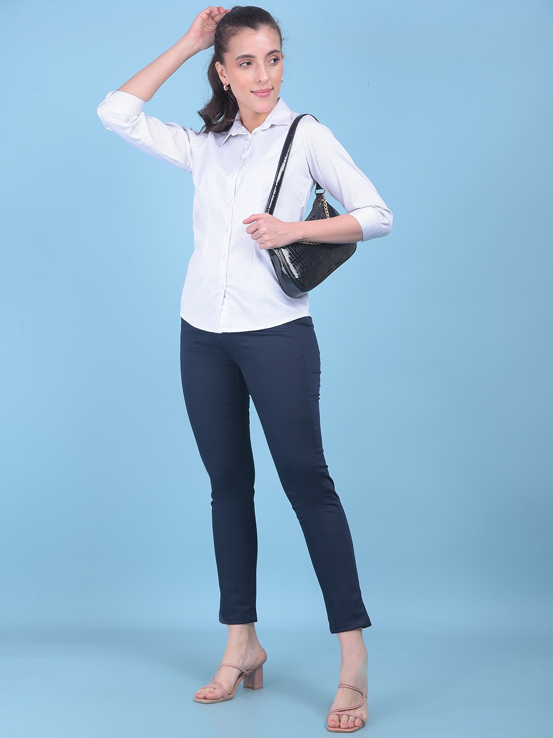

Crimsoune Club Women Mid-Rise Slim Fit Trousers, Navy blue