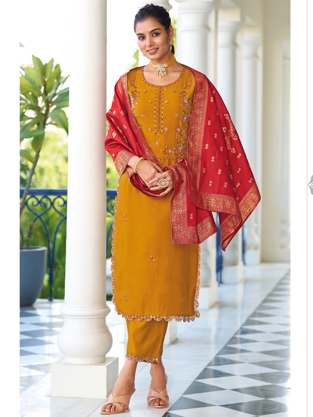 

VredeVogel Women Yellow Embroidered Regular Kurta with Trousers & With Dupatta