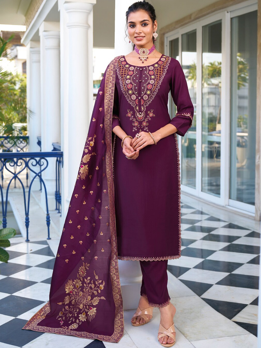 

VredeVogel Women Purple Embroidered Regular Kurta with Trousers & With Dupatta