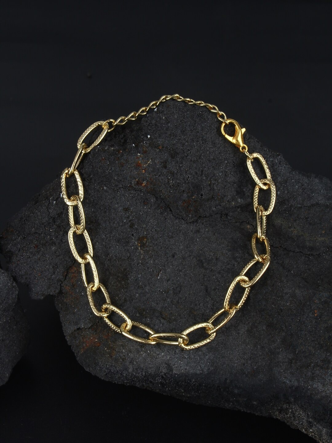 

Stylecast X KPOP Gold-Plated Charm Bracelet