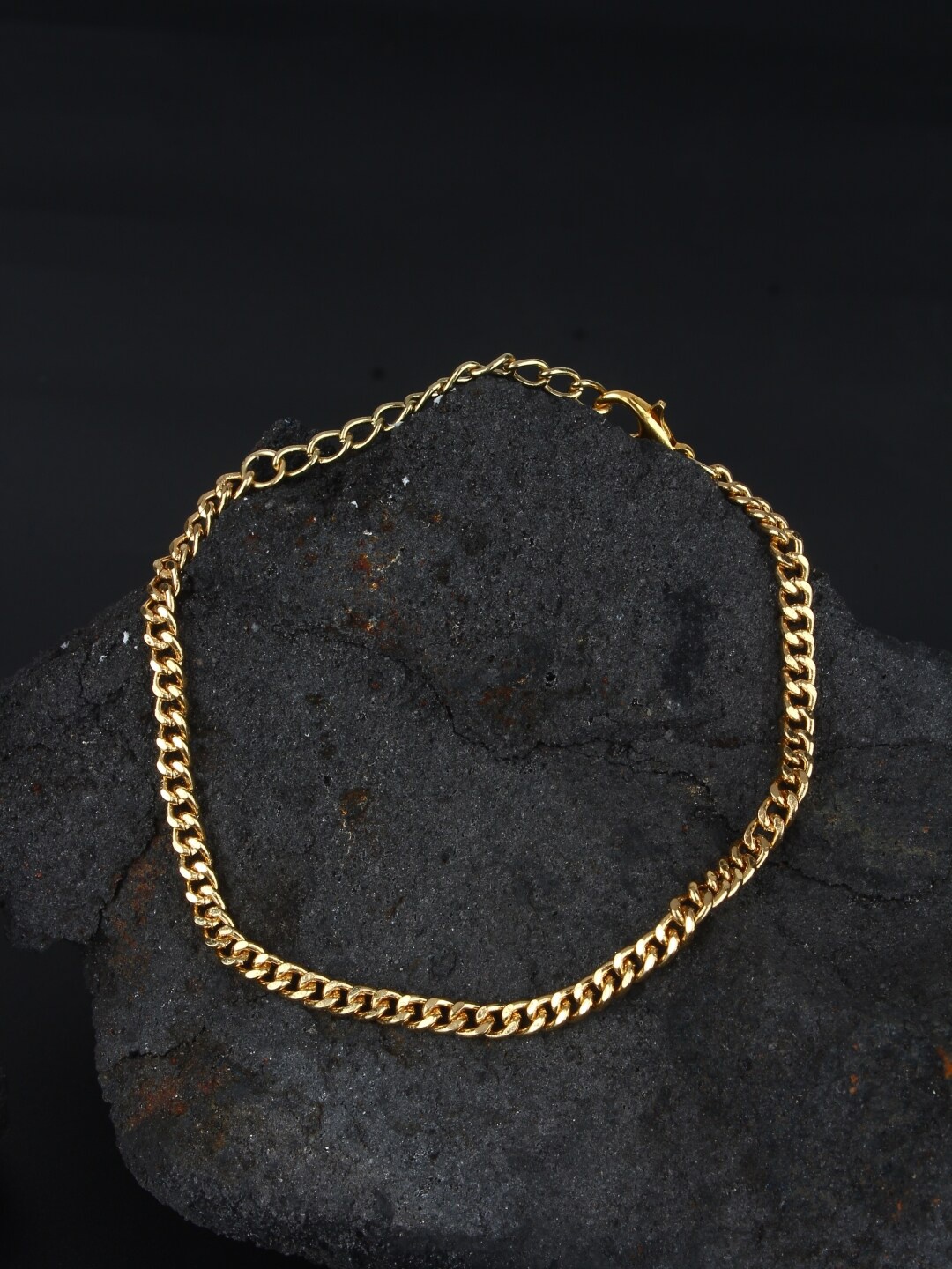 

Stylecast X KPOP Gold-Plated Charm Bracelet