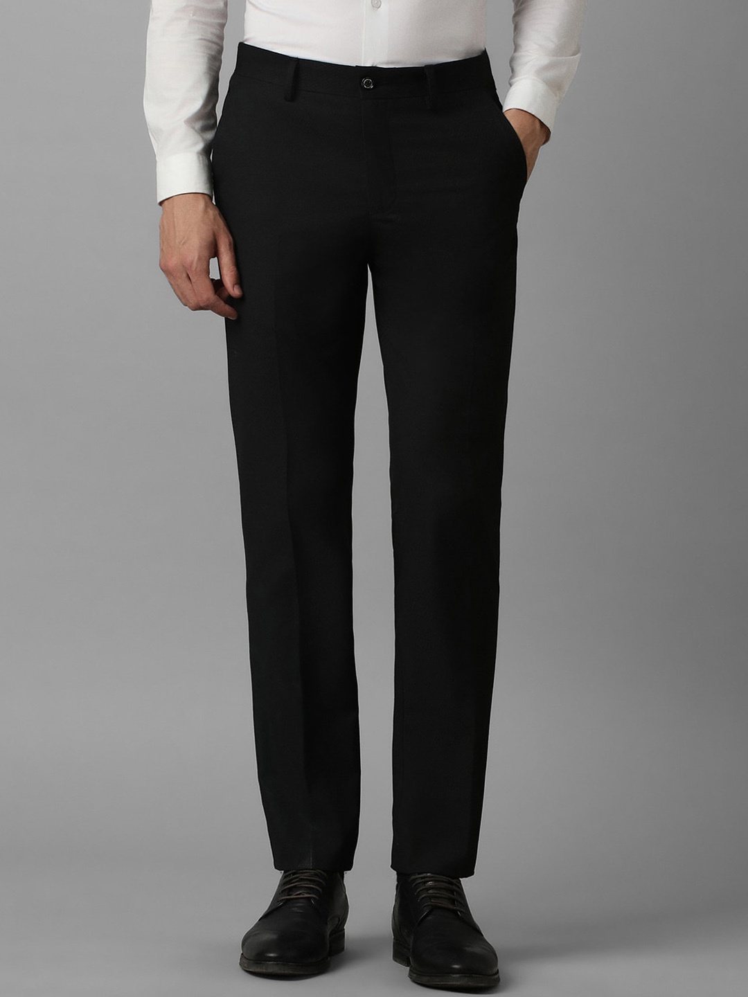 

Louis Philippe Men Slim Fit Formal Trousers, Black