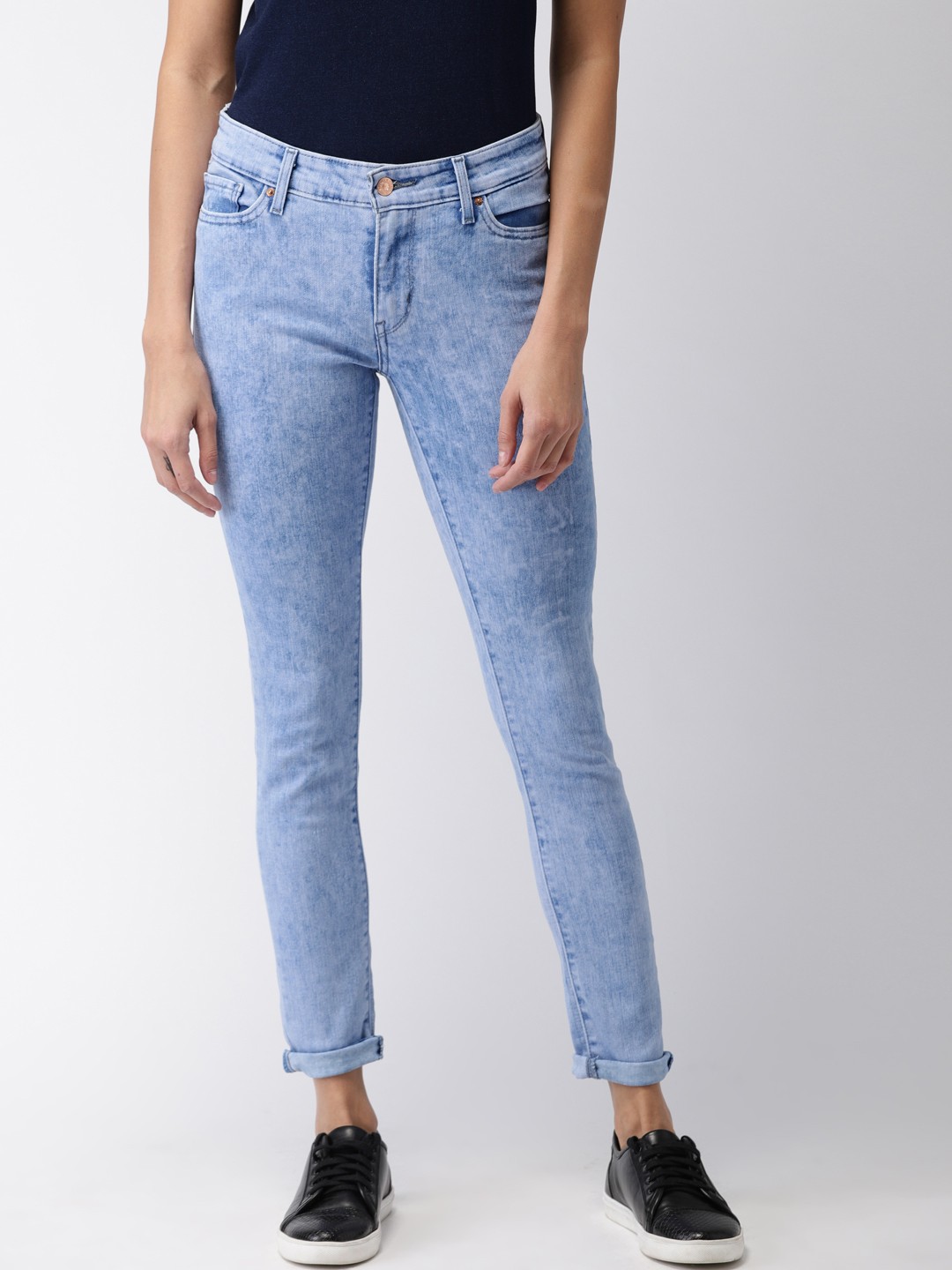 

Levis Women Blue 711 Skinny Fit Mid-Rise Clean Look Stretchable Jeans