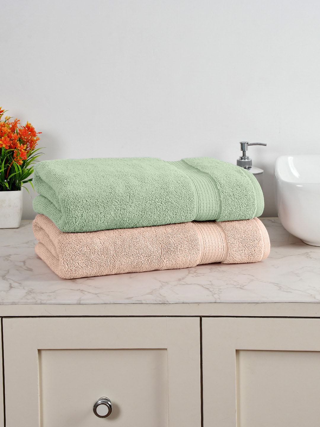 

AVI Living Pink & Green 2 Pieces Cotton Anti-Bacterial 550 GSM Reversible Bath Towels