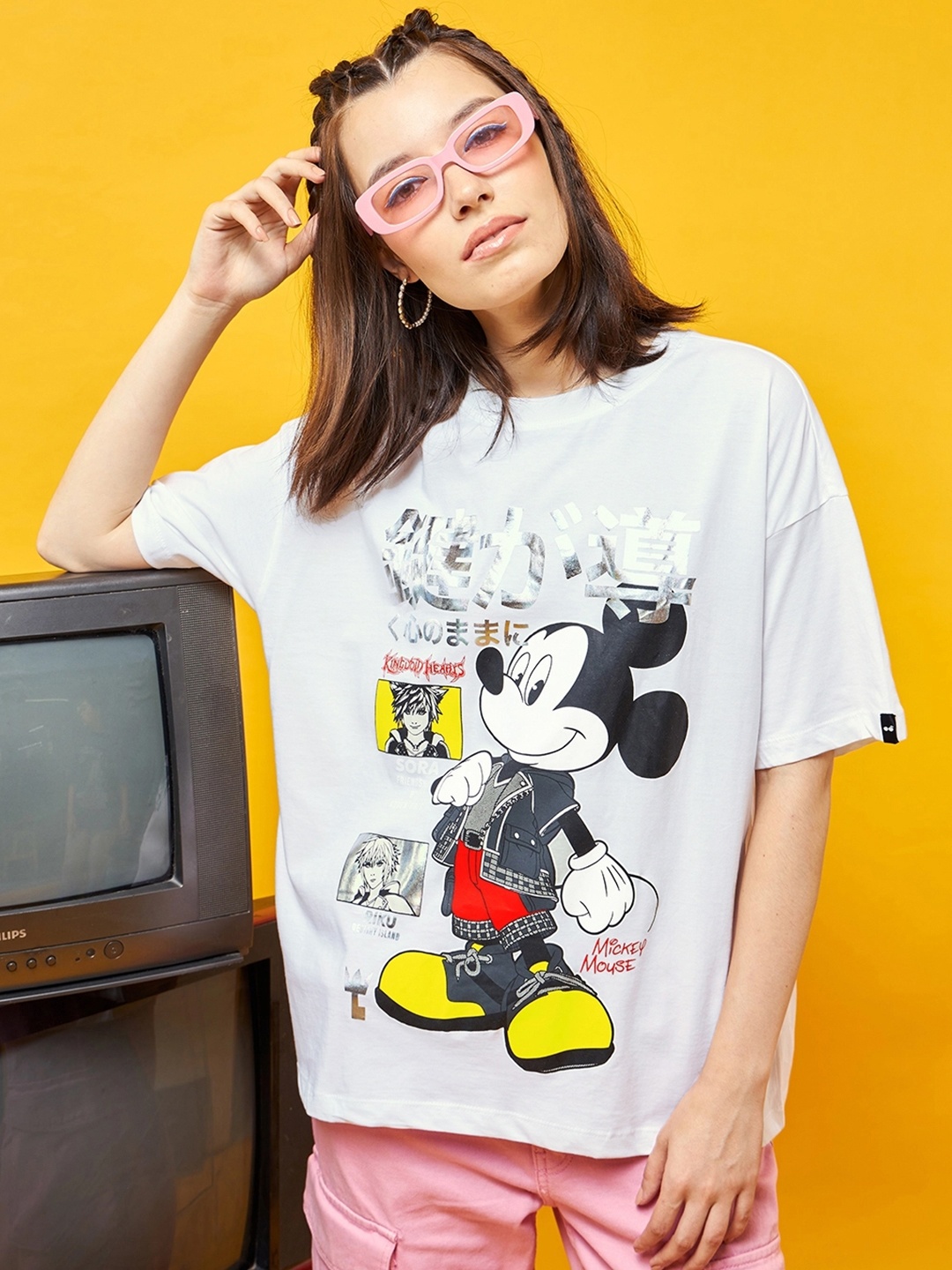 

Bewakoof Off White Official Disney Graphic Printed Oversized Cotton T-shirt