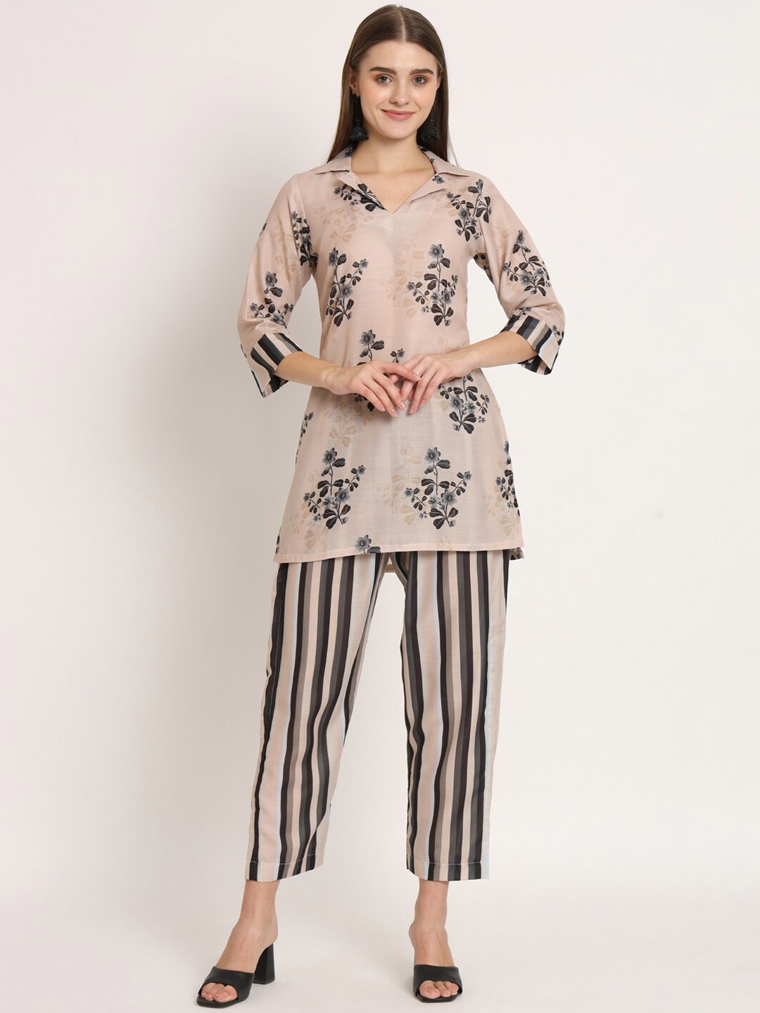 

HEY HOTTIE Floral Printed Co-ords Set, Beige