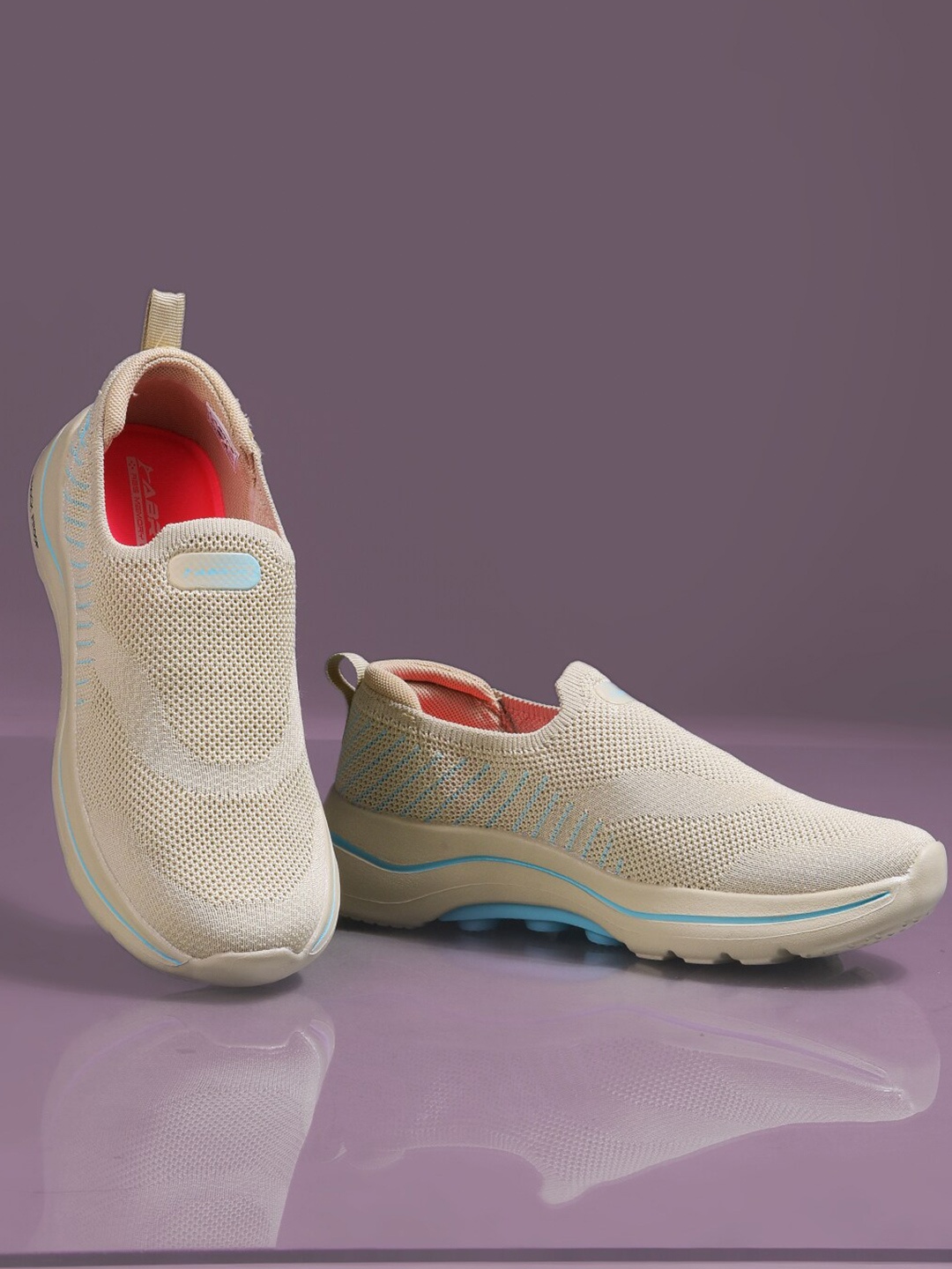 

ABROS Women WENDY Slip-On Walking Shoes, Cream