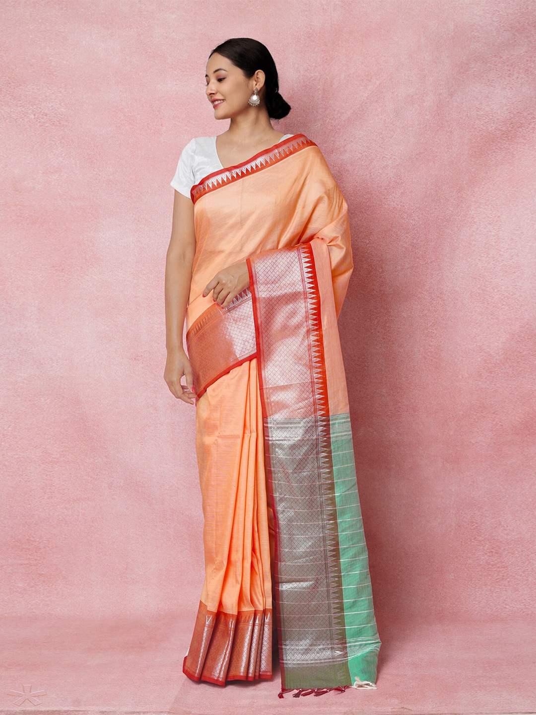 

Unnati Silks Handloom Pure Silk Narayan Peth Saree, Orange
