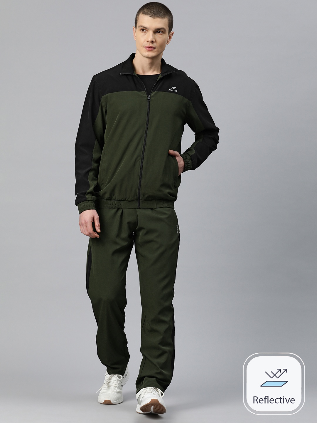 

Alcis Men Colourblocked Apex Predator Tracksuit, Olive