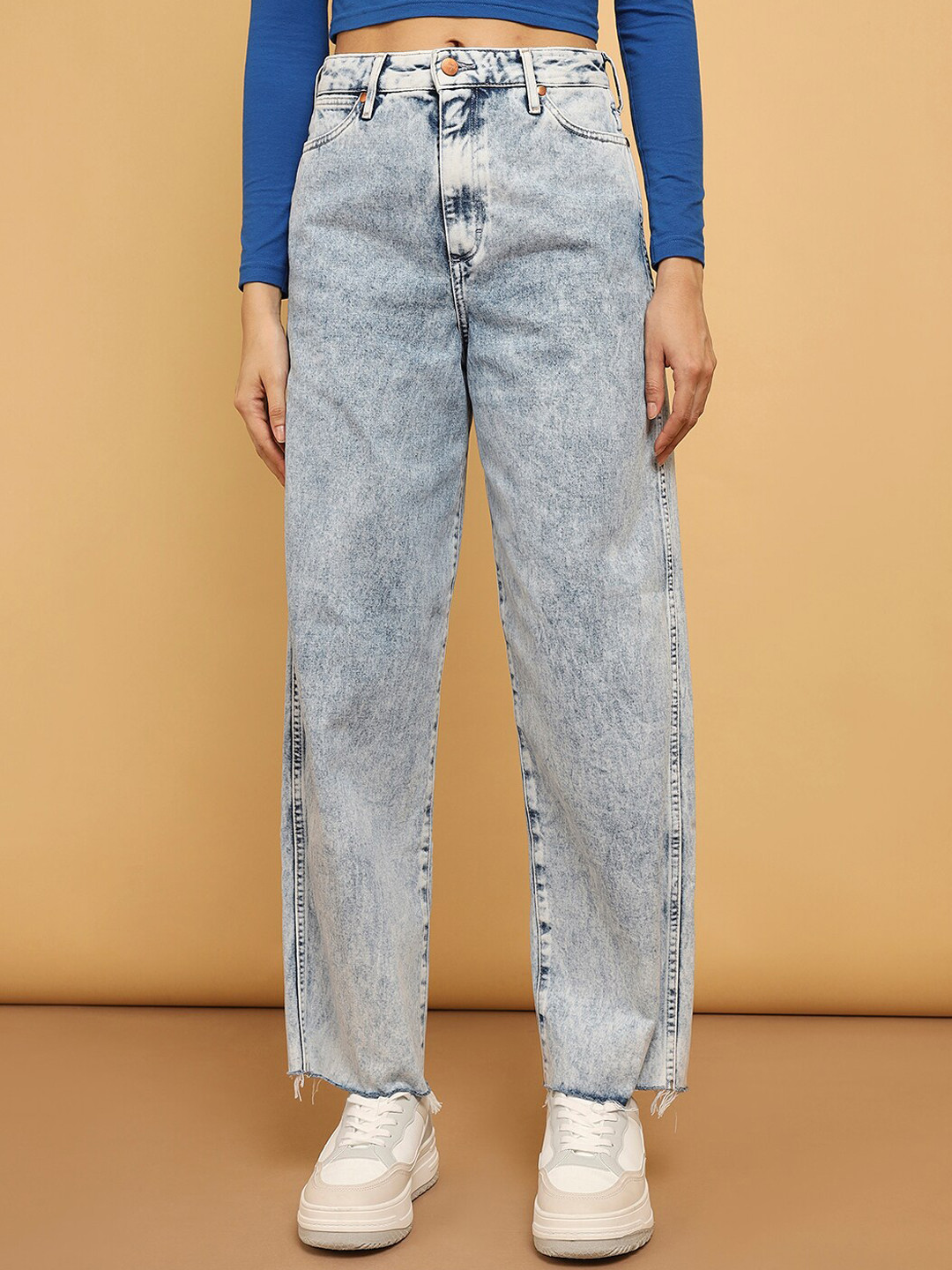 

Wrangler Women Wide Leg Clean Look High-Rise Heavy Fade Cotton Jeans, Blue