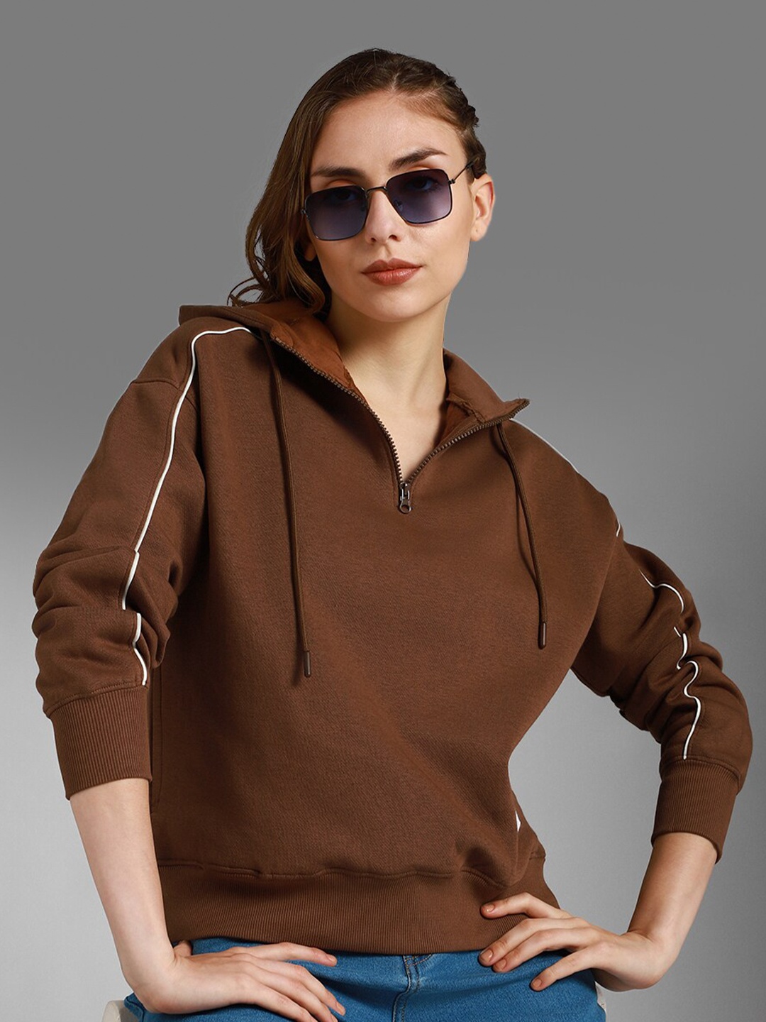 

High Star Hooded Long Sleeves Pullover Sweatshirt, Brown