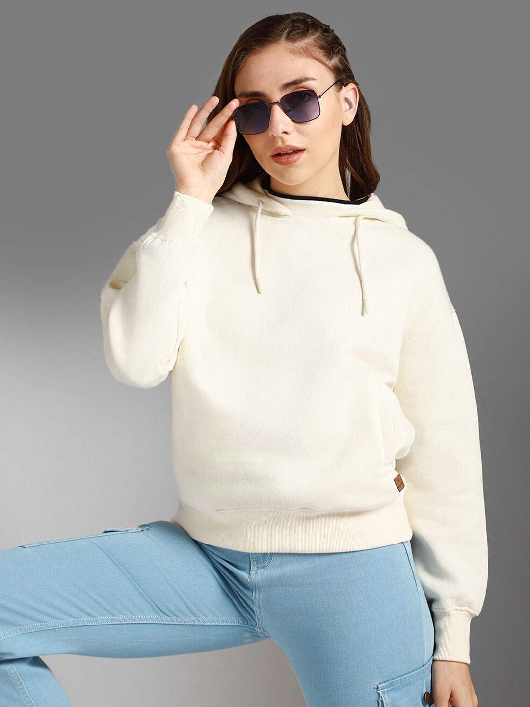 

High Star Hooded Long Sleeves Pullover Sweatshirt, Off white