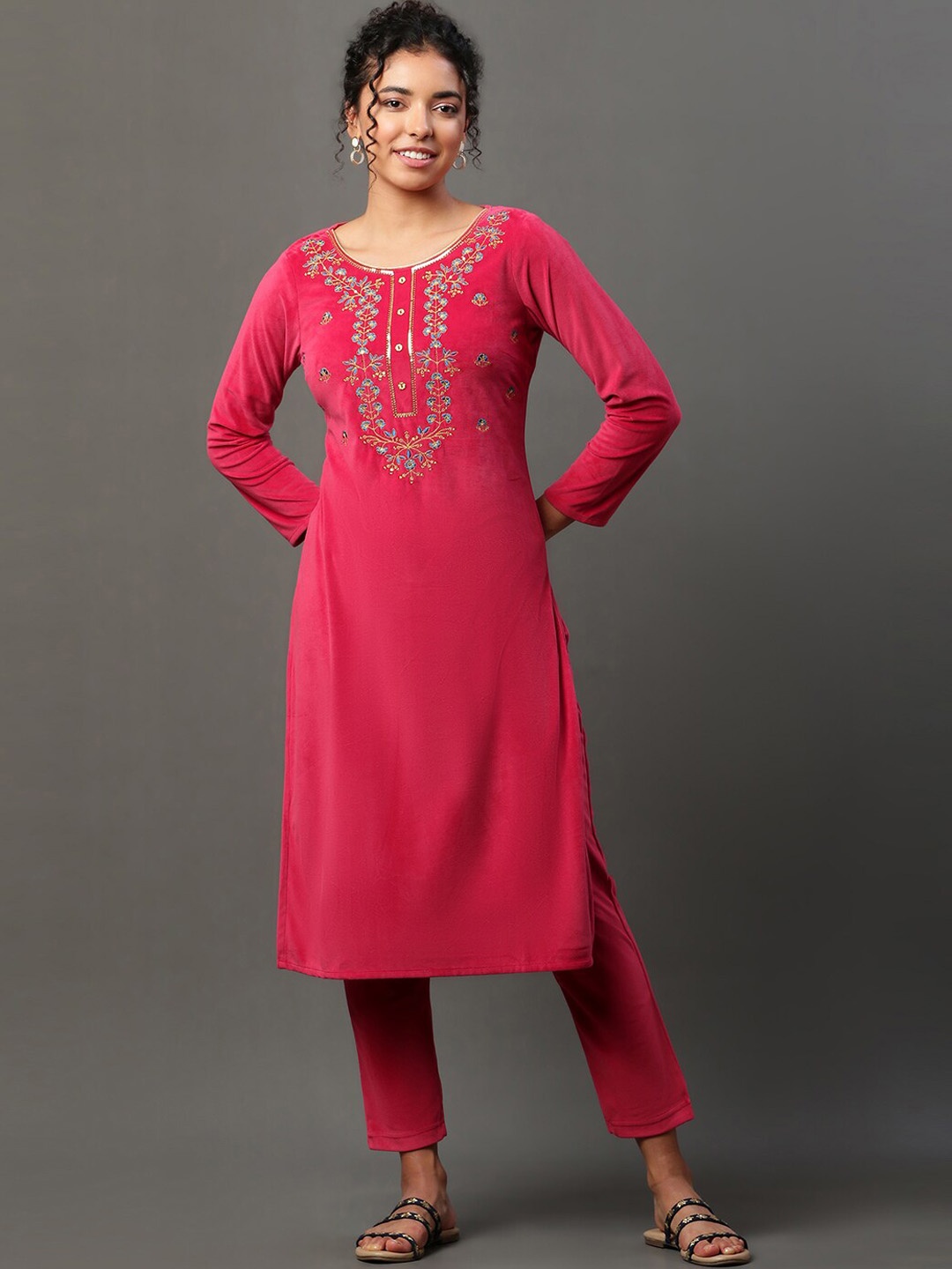 

AURELIA Floral Yoke Design Thread Work Detailed Velvet Straight Kurta With Trouser, Pink